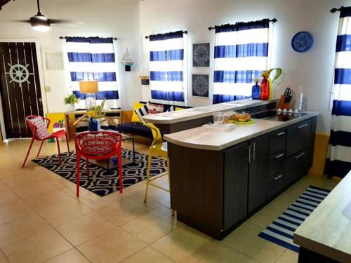 Boqueron House | Cheerful Family Home, Boqueron Beach 5 minutes