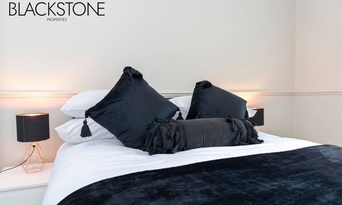 Darlington House | Cheerful one-bedroom house, with on-site parking by Blackstone