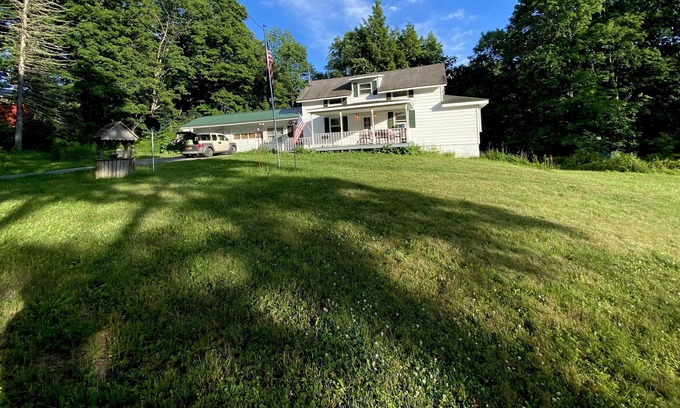 Mount Vision Other | Cheerful two bedroom Farmhouse