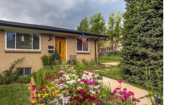 Littleton Apartment | Cheerful Two Bedroom Garden Apartment in Littleton