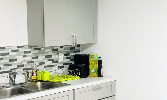 Queens Apartment | Cheerful two bedrooms apt mins to ubs stadium