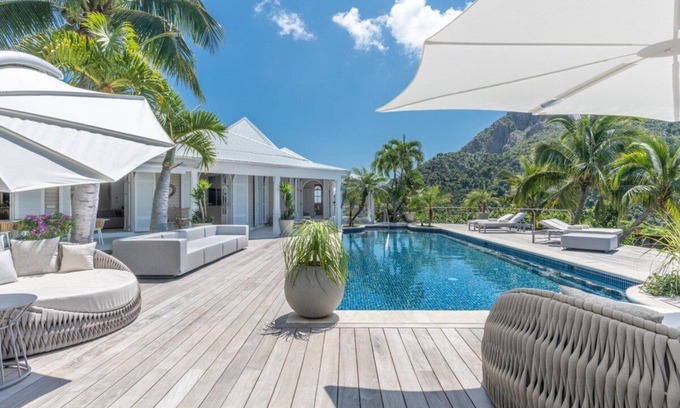 Camaruche Condo | Chef included by Fantasia Villas: Villa White Sun