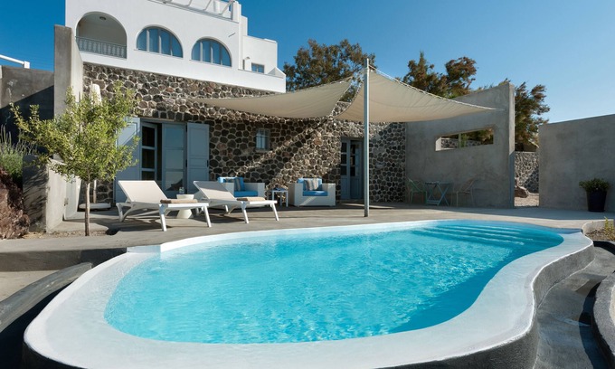 Santorini Villa | Chef included by Fantasia Villas: Pyrgos Estate