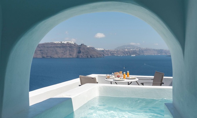 Oia Hotel | Chelidonia Luxury Suites - Adults Only