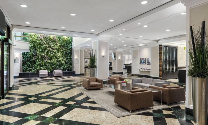 Bay Street Corridor Hotel | Chelsea Hotel, Toronto