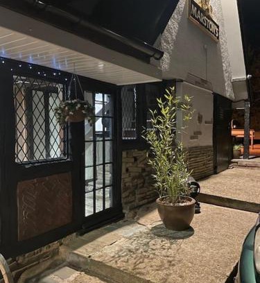 Ullesthorpe Hotel | Chequers Country Inn