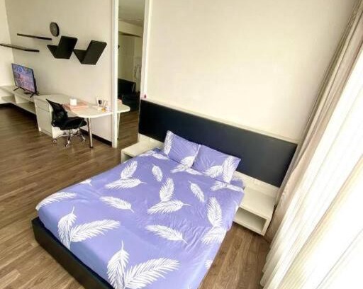 Kampung Bukit Dukong Apartment | Cheras Romantic Studio House with free Netflix and wifi