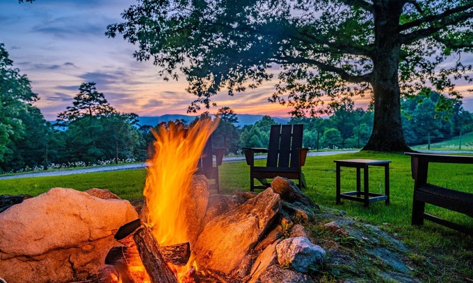 Scaly Mountain Cabin | Cherokee Cabin | Jetted Tub | Fireplace