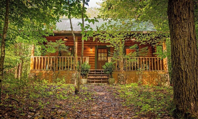 Benton House | Cherokee Ridge | Cabin near the Ocoee River