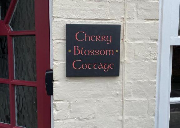 Stratford-upon-Avon House | Cherry Blossom Cottage ,4 Cherry Street , Old Town ,Stratford Upon Avon