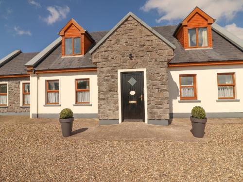 Quilty House | Cherry Blossom Cottage