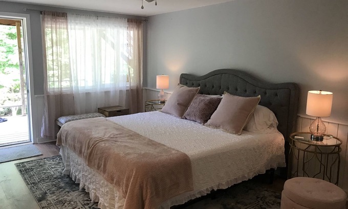 Hector Apartment | Cherry Blossom Hill, completely renovated and newly decorated
