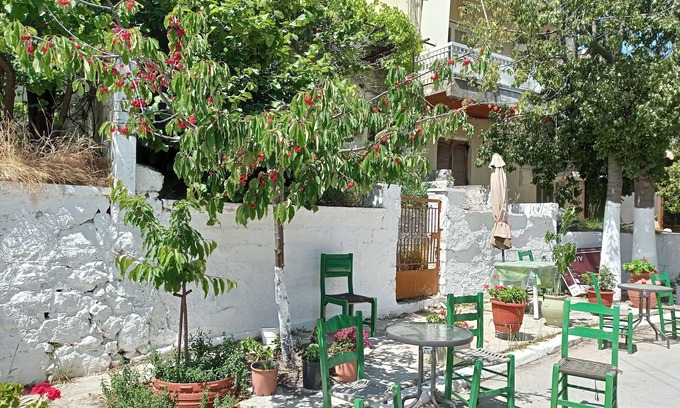 Gerakari House | Cherry House, Gerakari Village