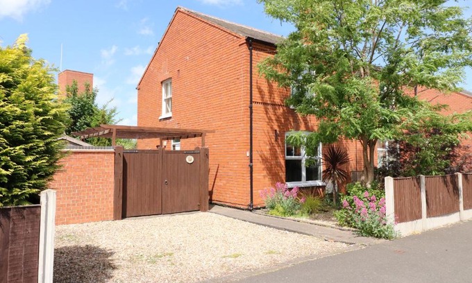 Newark House | Cherry Lodge