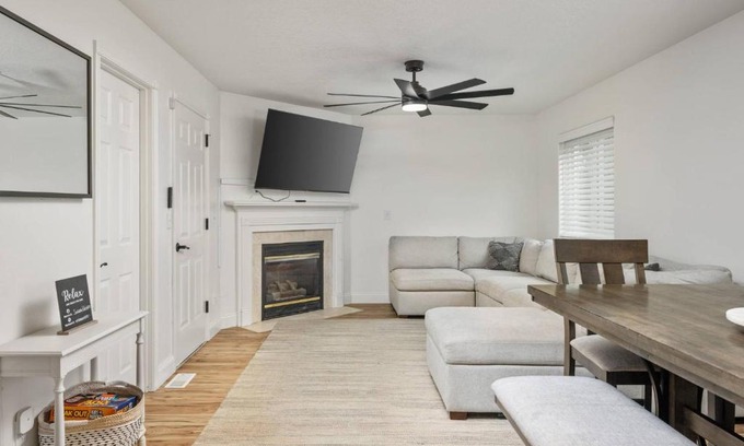 Troutdale House | Cherry Park Escape
