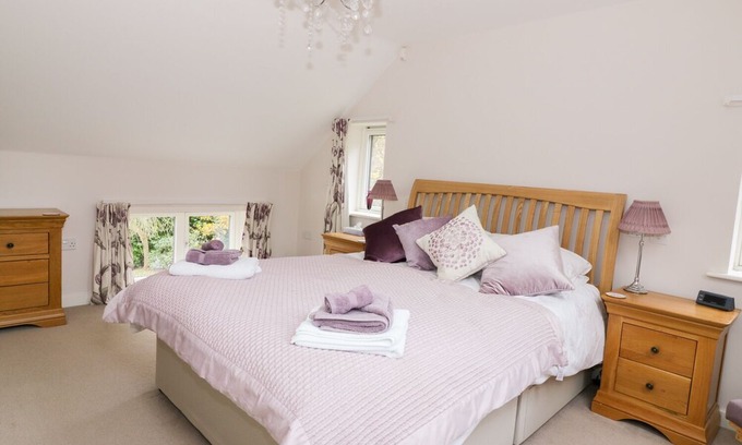 Norwich Cottage | Cherry Tree Cottage, NORWICH