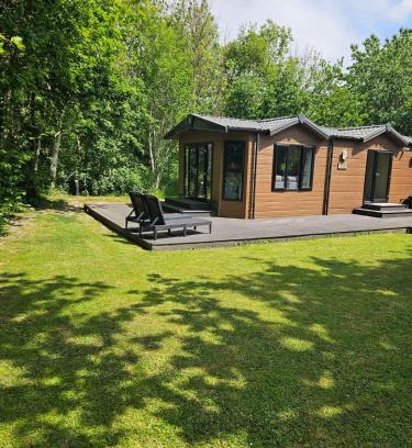 Denstone House | Cherry Tree Lodge with Hot Tub near Alton Towers