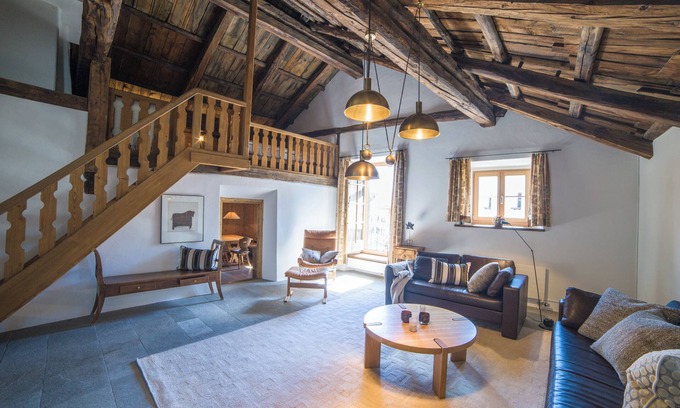 Bever House | Chesa Michel