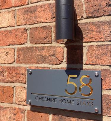 Crewe House | Cheshire Home Stays