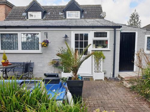 East Kirkby House | Chesterton Cottage