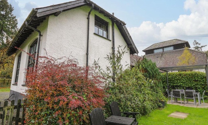 Trawscoed House | Chestnut Cottage