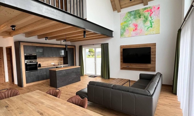 Niederberndorf House | Chestnut house