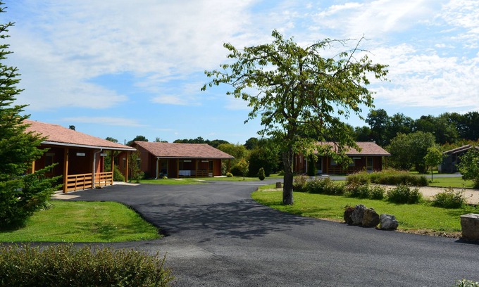Clam Ski Chalet | Chestnut La Clef des Champs17500