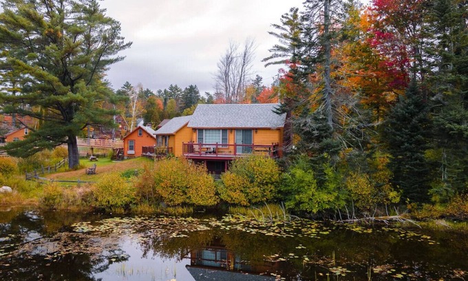 Bethlehem Cabin | Chestnut Premier, Beautiful Lakeside Log Cabin