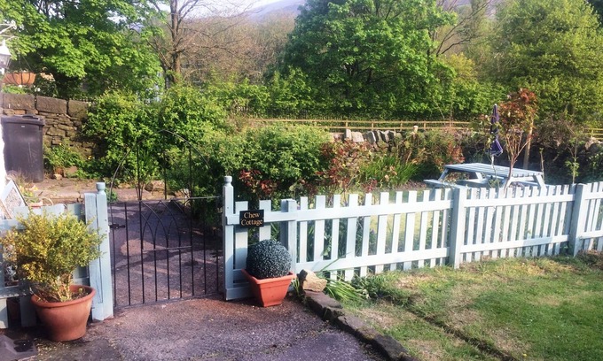 Saddleworth Cottage | Chew Valley Cottage Saddleworth, Manchester