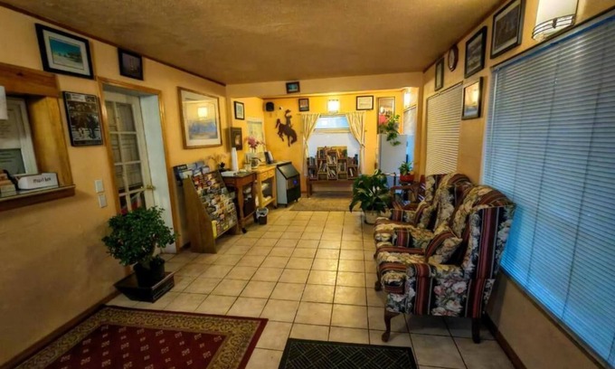 Cheyenne House | Cheyenne Motel