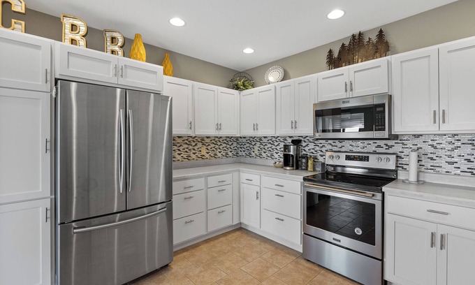 Owanka House | Cheyenne River Ranch 4BR Earth Sheltered Home with Hot Tub!