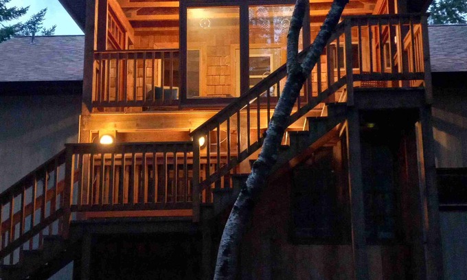 Quathiaski Cove Bed & Breakfast | Chez Claire: Your Quadra Island Retreat