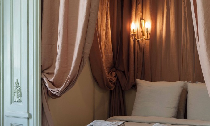 Saint-Amand-Montrond Bed & Breakfast | Chez Diane Mansion for 12 people, ideal for a stay in Central France
