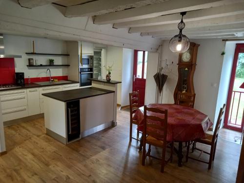 Saint-Fraimbault-de-Prieres House | Chez Jojo à St fraimbault