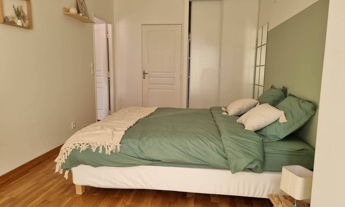 Chateaudun-Bannier Apartment | Chez Joan et Sara : T2 Design et Cosy Proche Gare