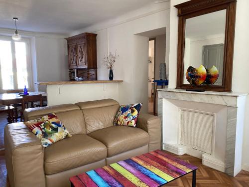 Laragne-Monteglin Apartment | Chez Lisoune Gite de charme sur terrasse et cour