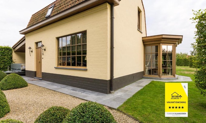 Bassevelde House | Chez Maintje