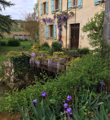 Samouillan Bed & Breakfast | ChezLeMoulin Bed and Breakfast