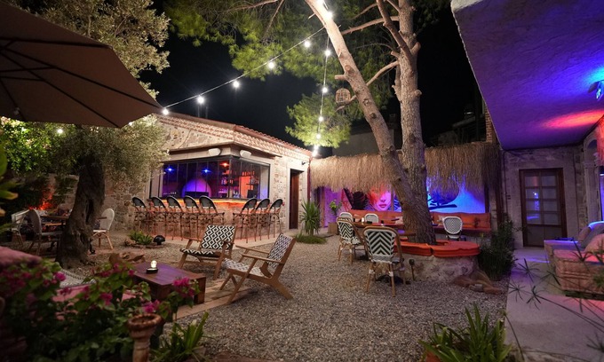Ayvalik Hotel | Chi House