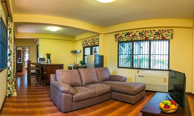 Nong Pa Khrang House | Chiang Mai Peaceful Living with Garden View