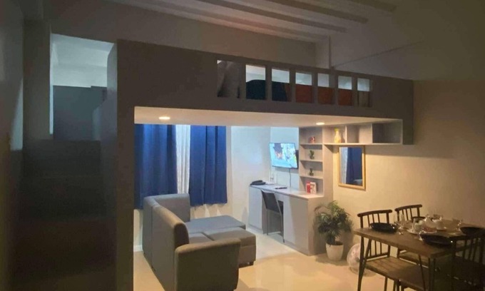 Paranaque Apartment | Chic 1-bedroom apartment with AC, WiFi in Kassel residences moonwalk parañaque