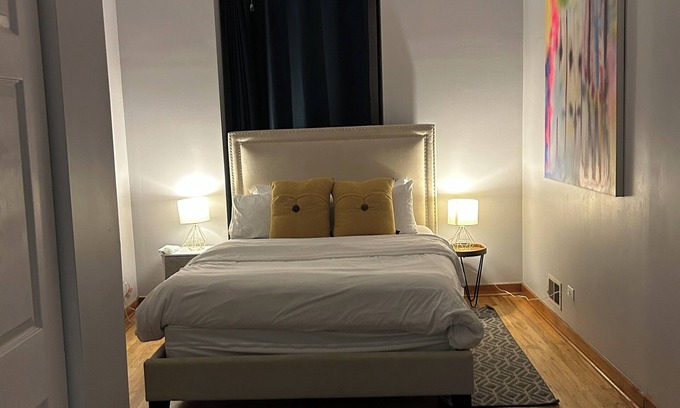The Gap Apartment | Chic 1-bedroom apartment,15mims from downtown