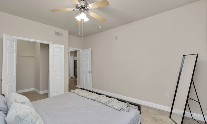 Willow Meadows/Willowbend Area Apartment | Chic 1-bedroom apartment with WiFi, fitness room in vibrant Houston