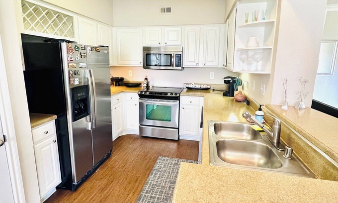 Cityplace Apartment | Chic 1-bedroom apartment with fitness room & gorgeous surroundings of Katy trail
