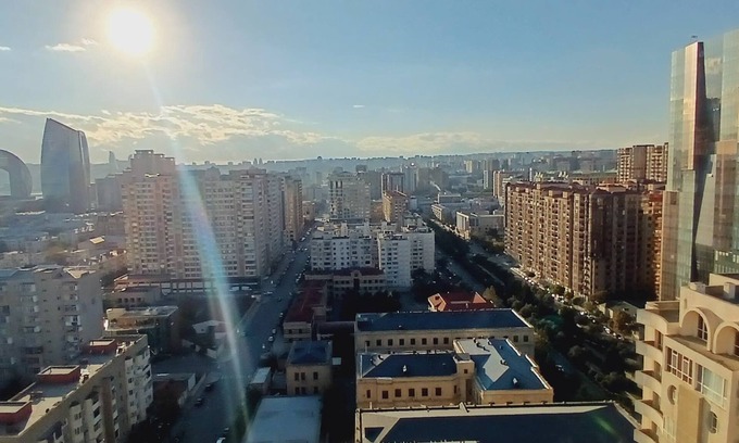 Baku Apartment | Chic 1-bedroom apartment with WiFi, AC in vibrant Bakı