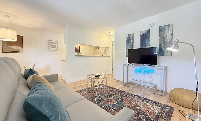 SoHo Condo | Chic 1 BR Condo in Heart of South Tampa