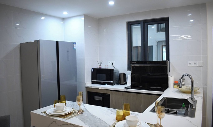 Gombe Apartment | Chic 1bedroom apartment in vibrant Gombe with fitness room, WiFi, Rooftop pool