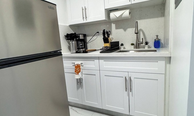 Seybold House | Chic 1BR Bungalow Miami Getaway - Near Airport