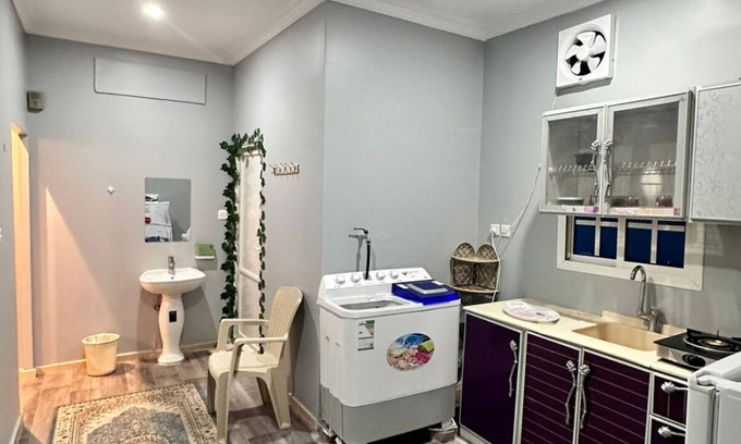 Quba Apartment | Chic 2-bedroom apartment with WiFi, AC in fabulous Madinah