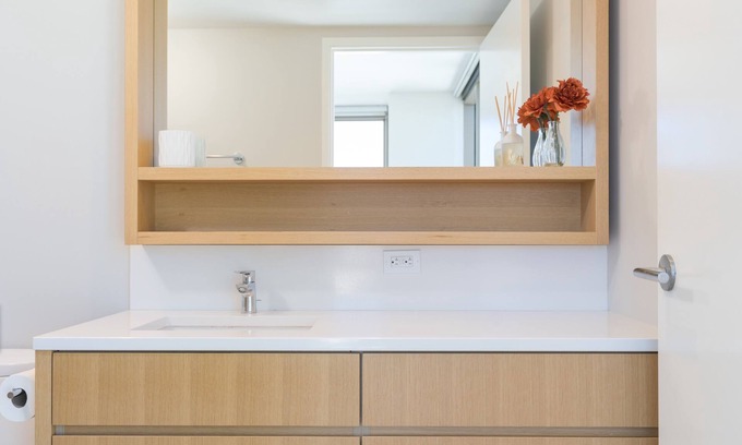 Ala Moana Condo | Chic 2-bedroom condo with resort-like amenities in awesome Honolulu